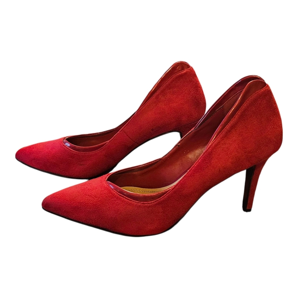 Impo Women's Closed Toe Red Velvet Heels With Trim Size 8.5
